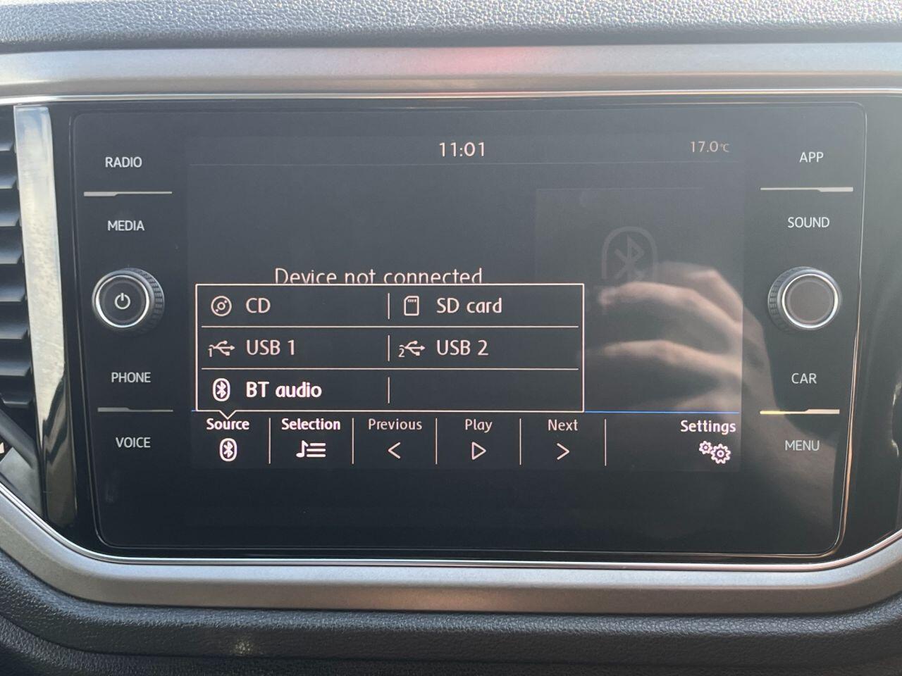 Volkswagen T-Roc view 23