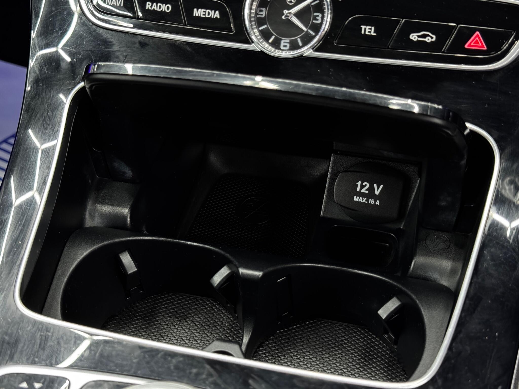 Mercedes-Benz E-Class view 29