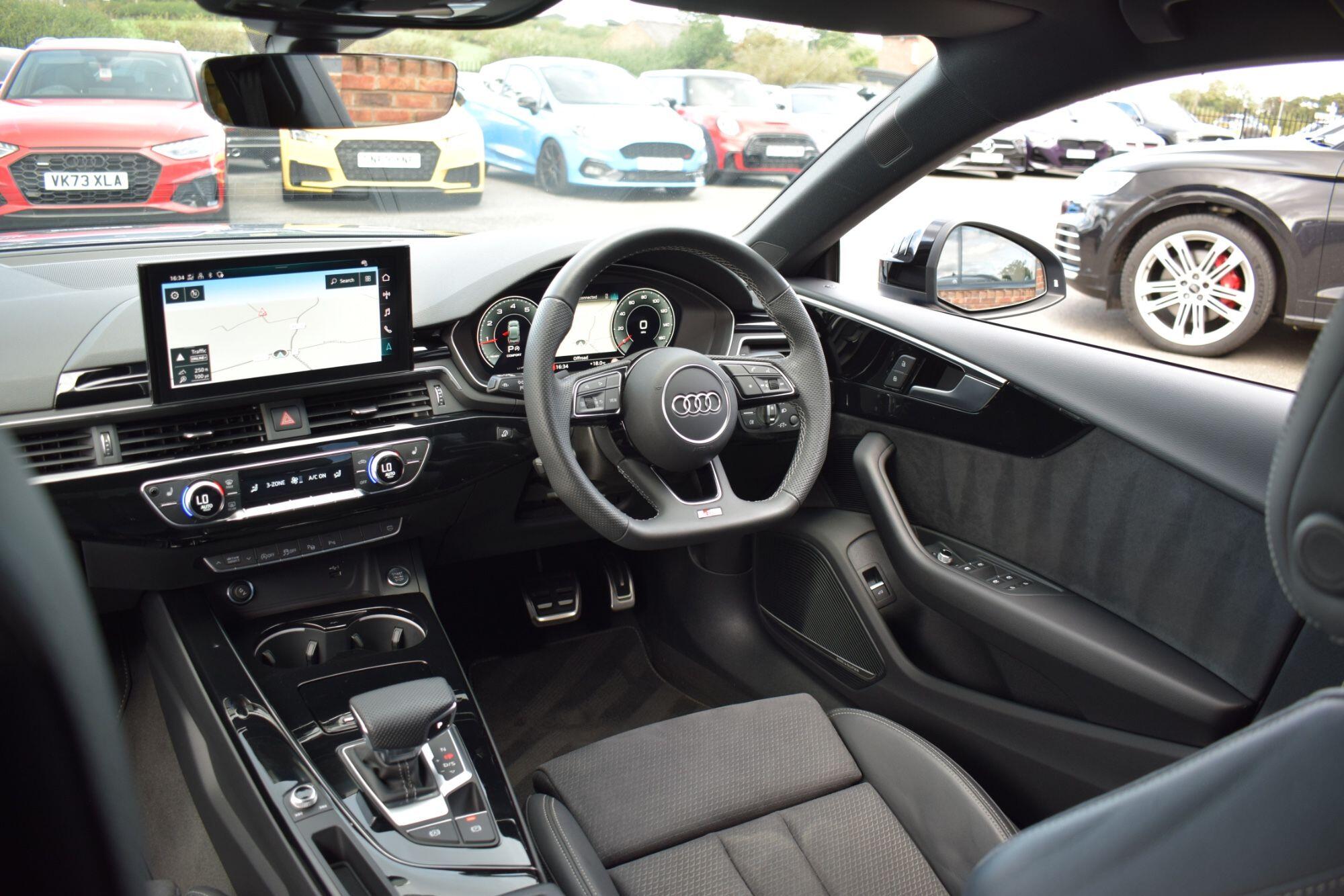 Audi A5 view 24