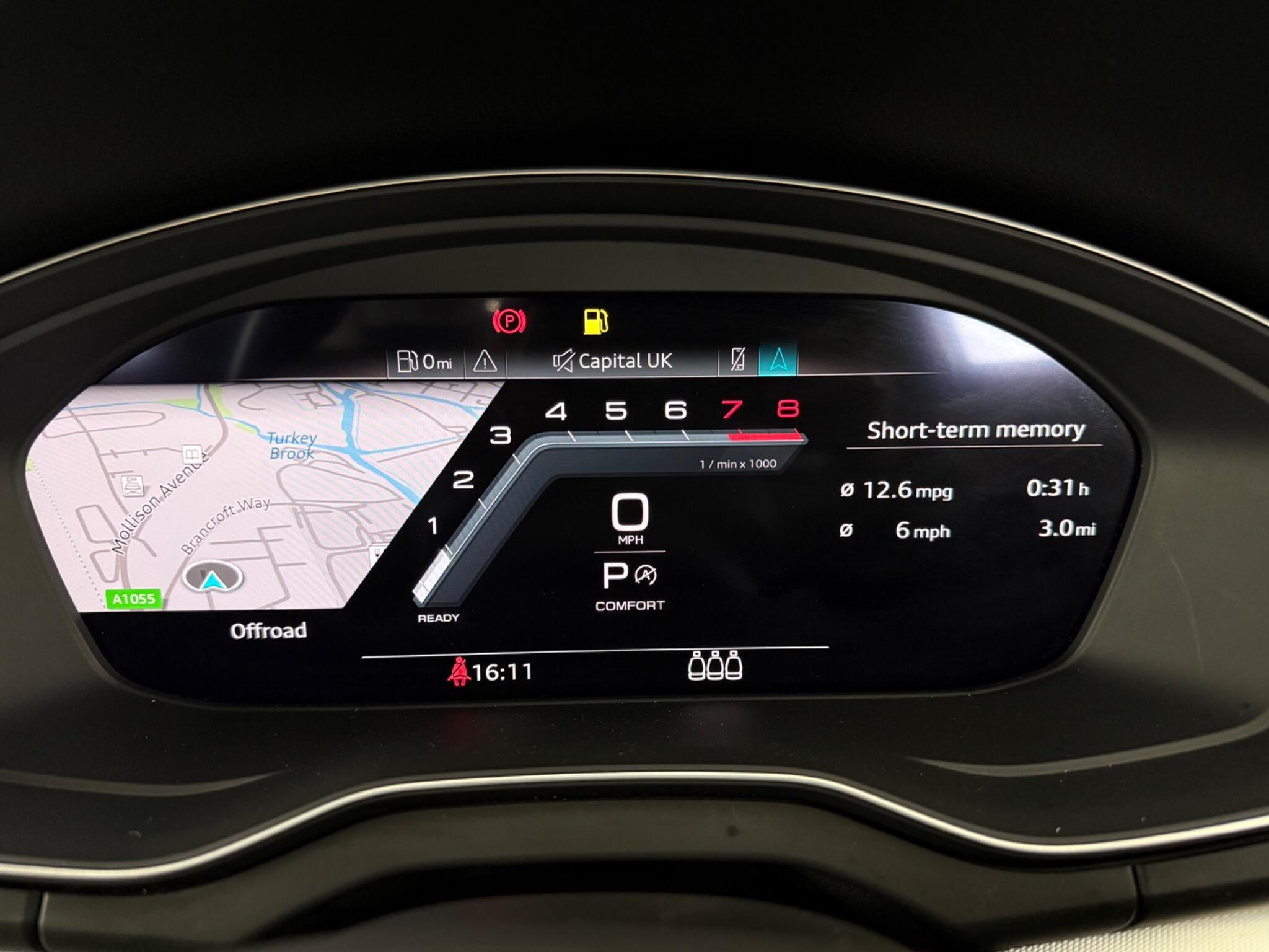 Audi Q5 view 16