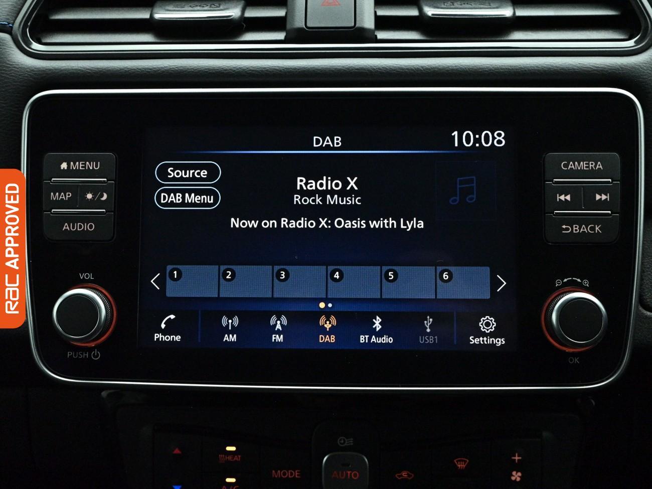 Nissan Leaf view 16