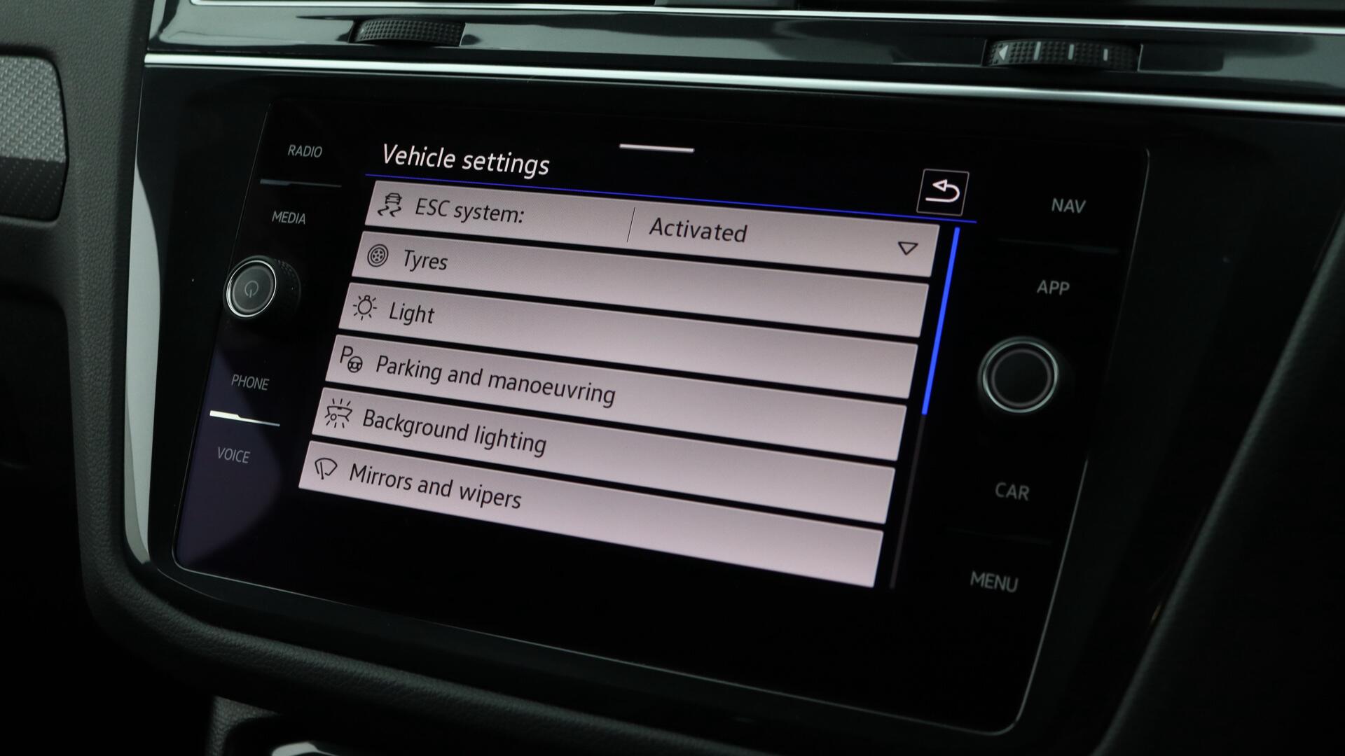 Volkswagen Tiguan view 36