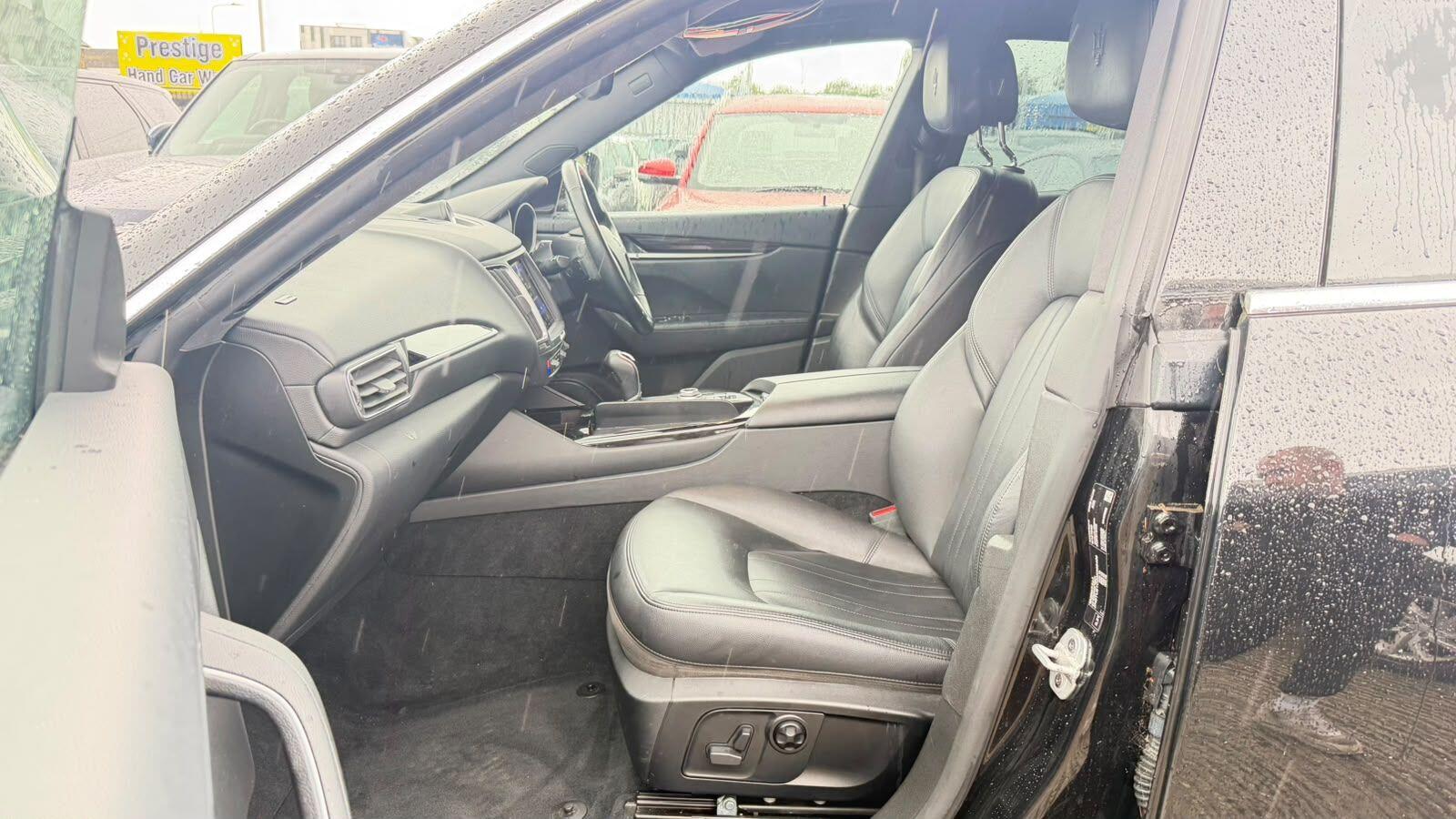 Maserati Levante view 17
