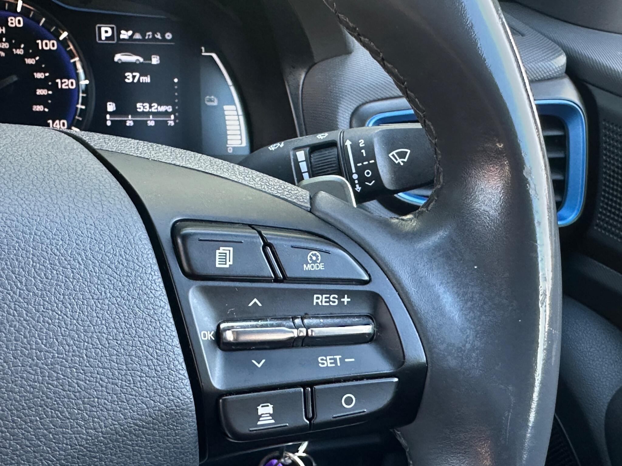 Hyundai Ioniq view 28