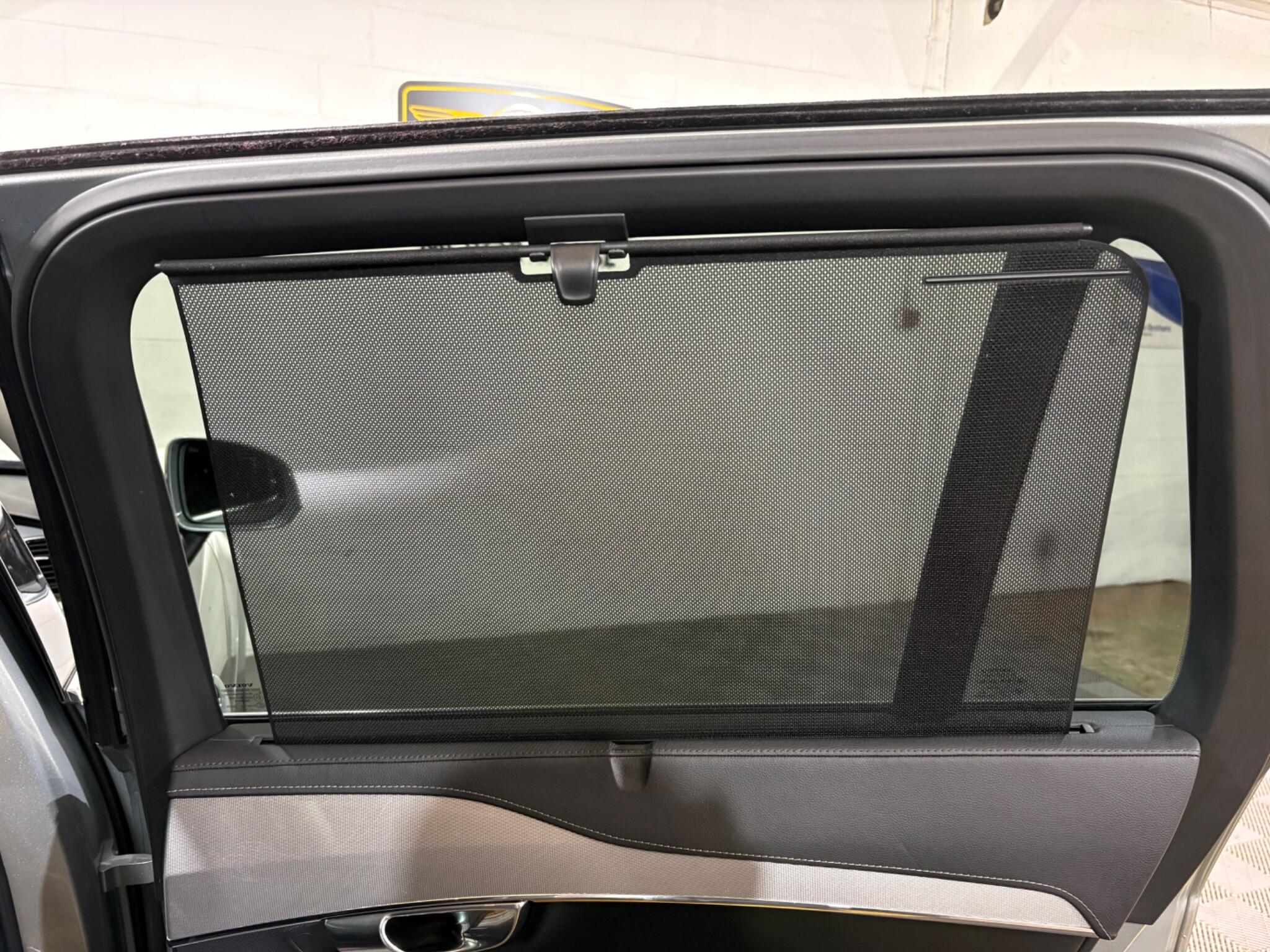 Volvo XC90 view 49