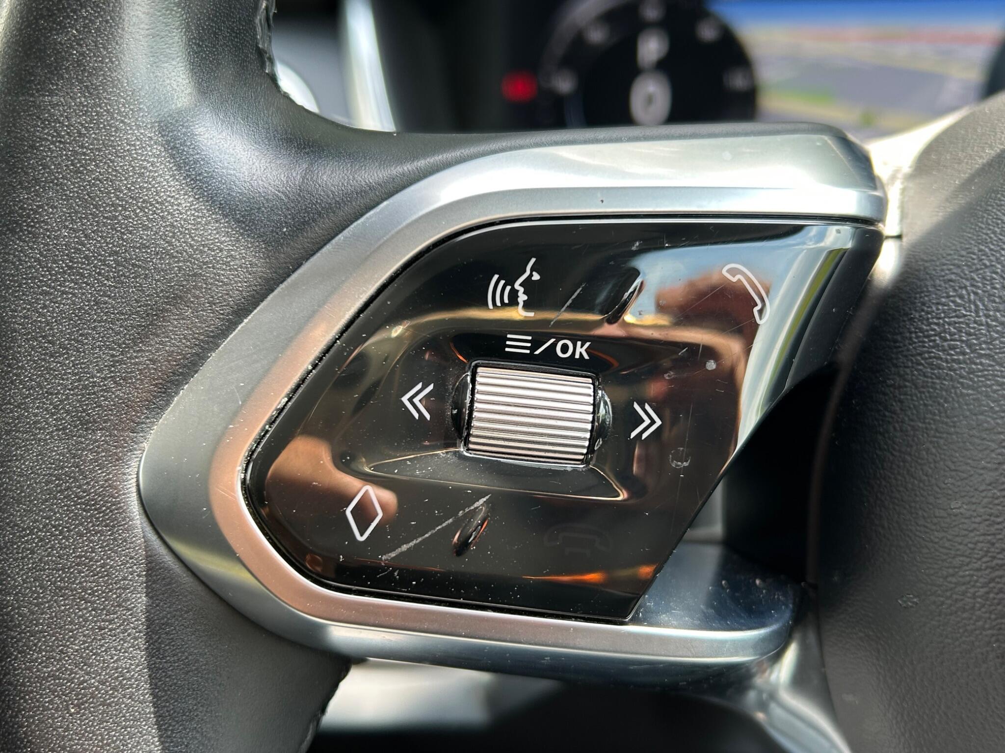 Jaguar I-Pace view 41