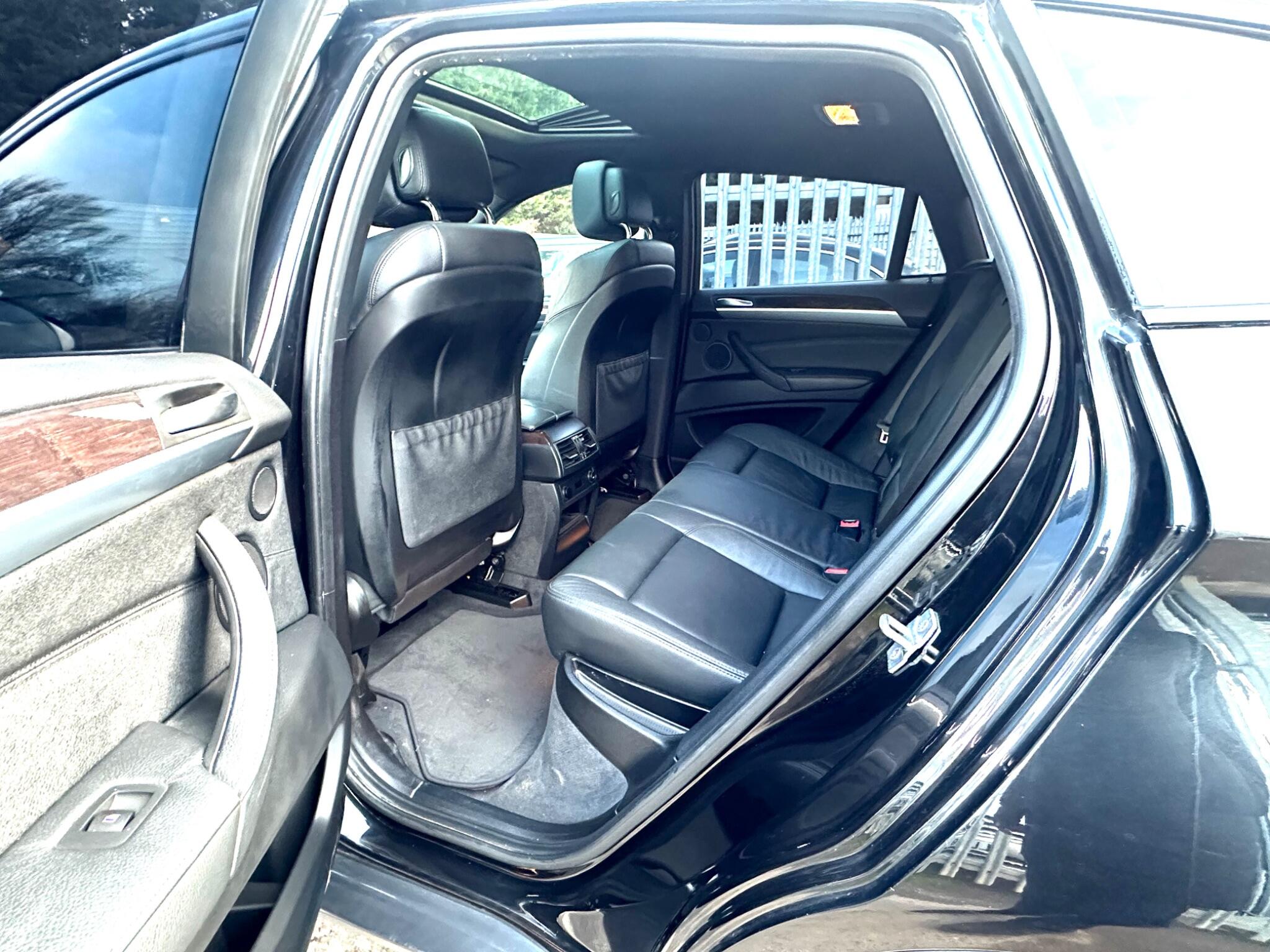 BMW X6 view 58