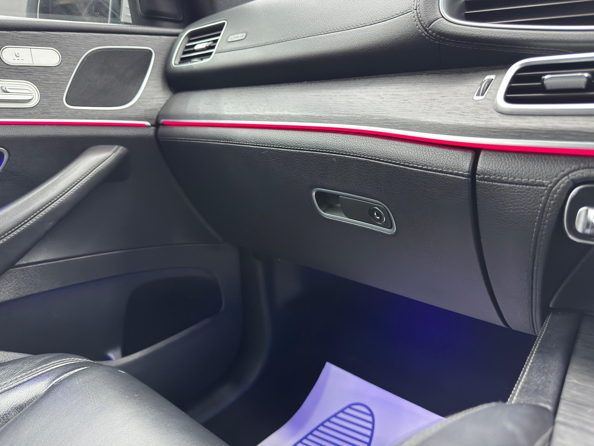 Mercedes-Benz Gle view 37