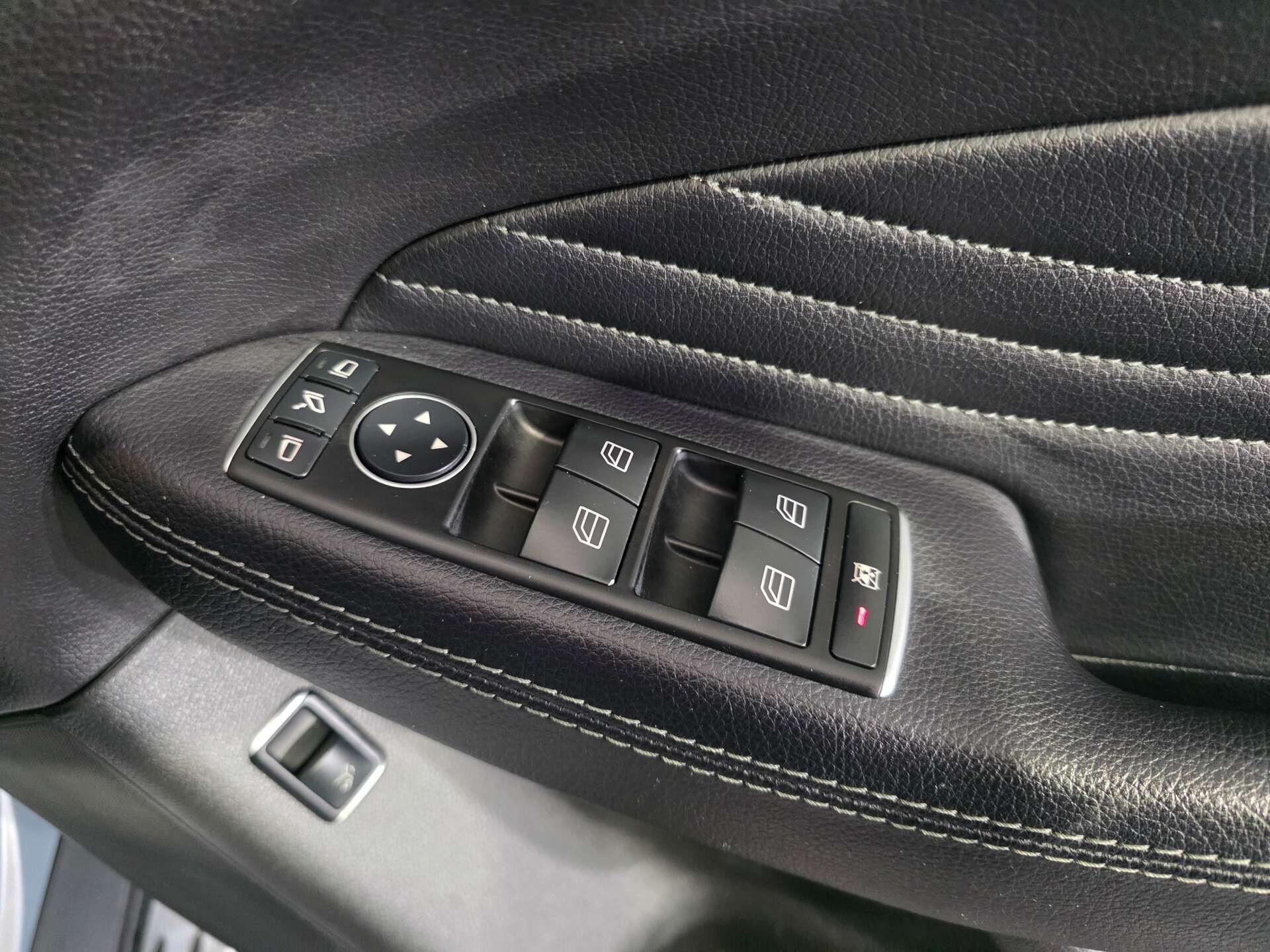 Mercedes-Benz Gle view 14