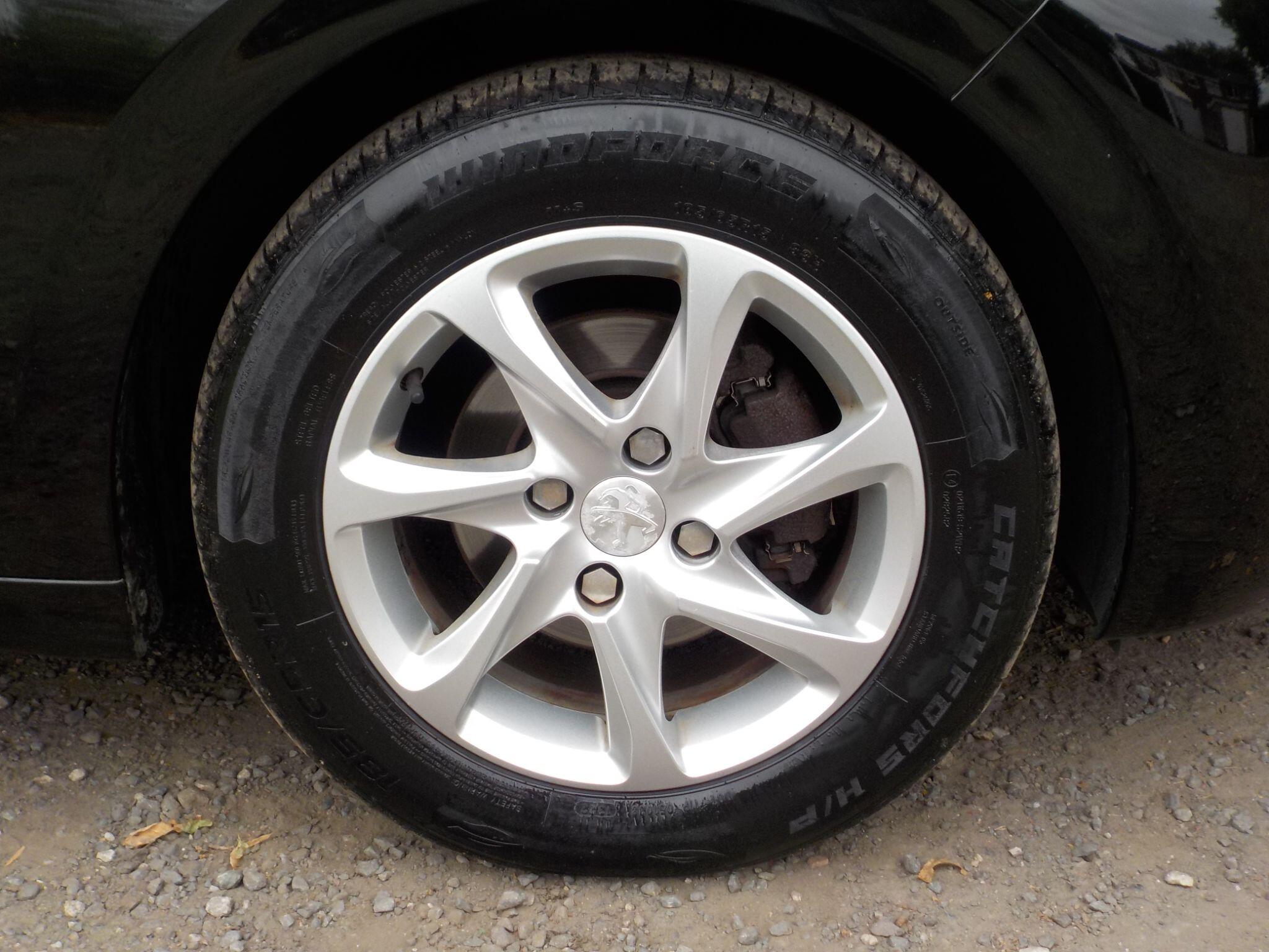 Peugeot 208 1.2 VTi PureTech Active Euro 5 5dr