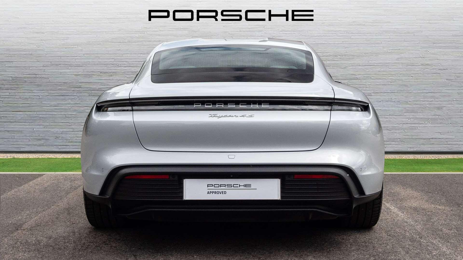 Porsche Taycan view 10