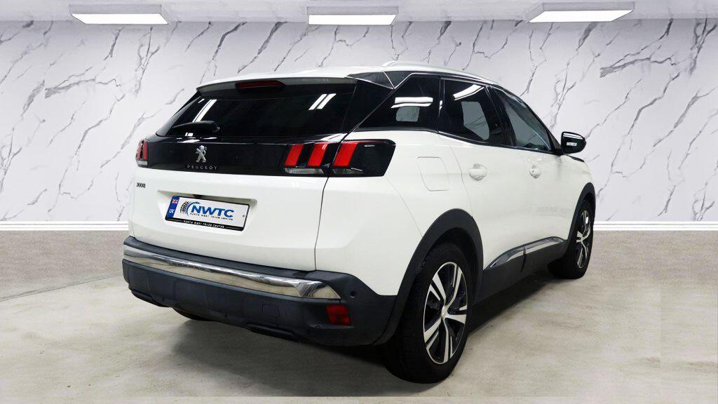 Peugeot 3008 view 7