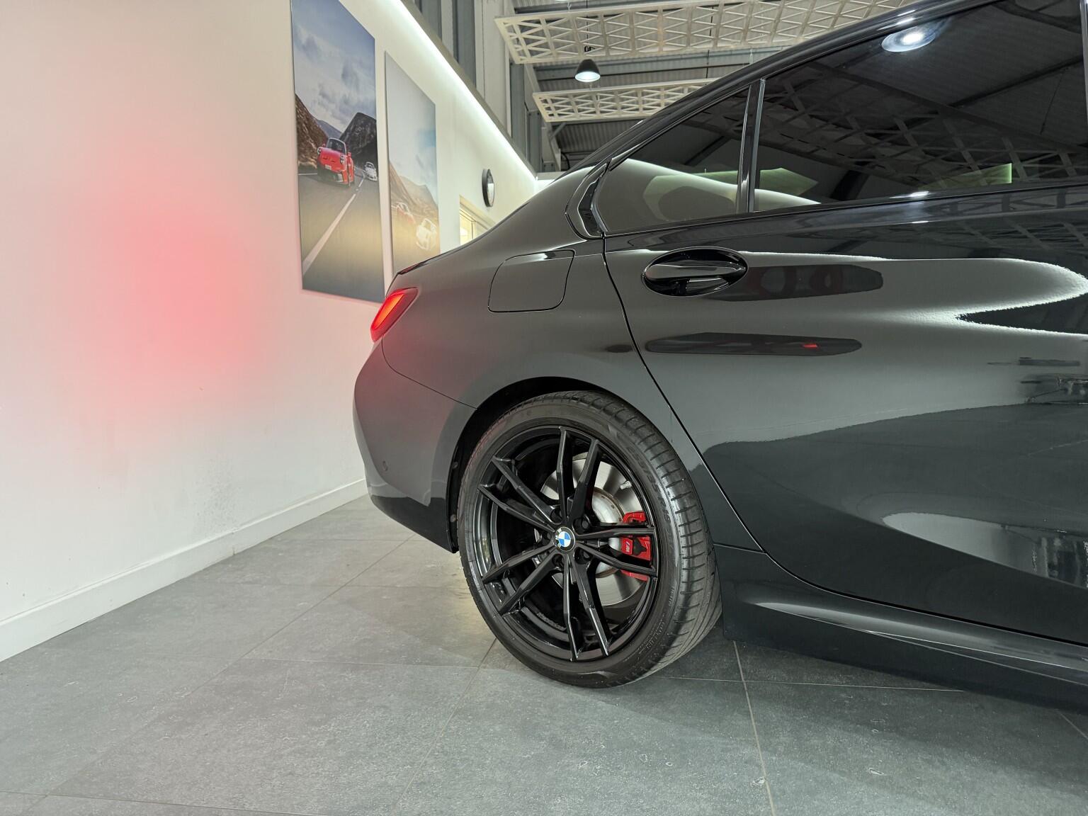 BMW 3 Series view 6