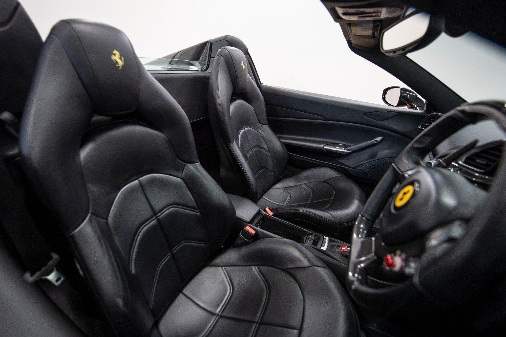 Ferrari 488 view 14