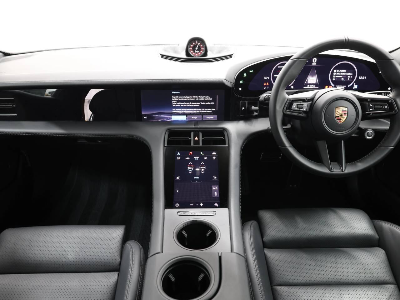 Porsche Taycan view 50