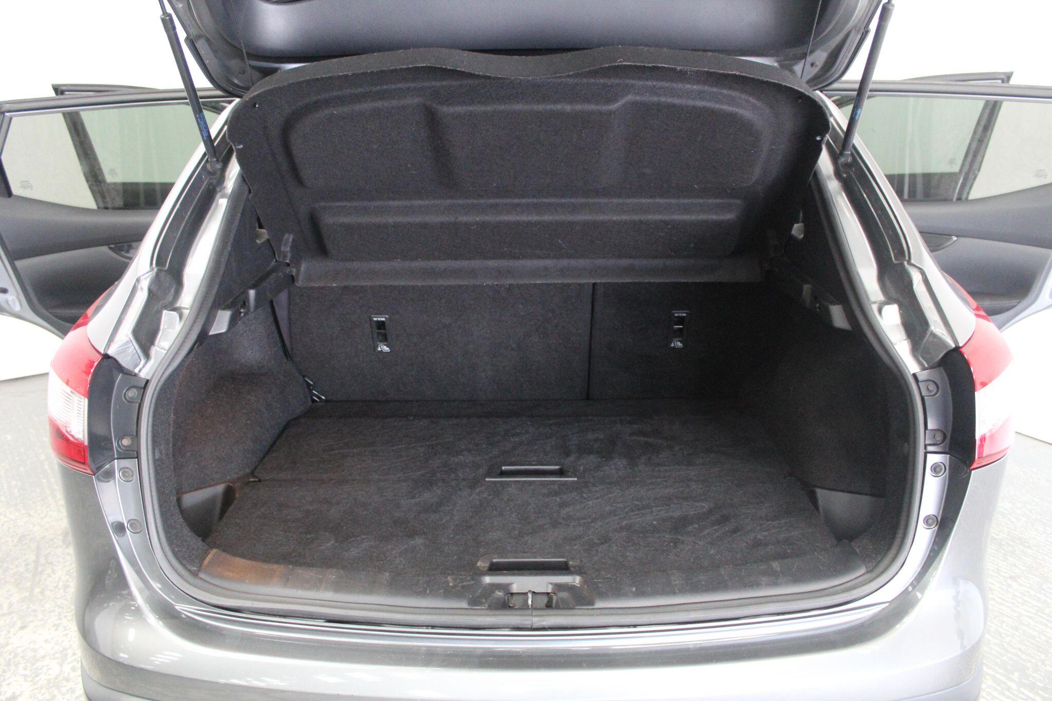 Nissan Qashqai view 24