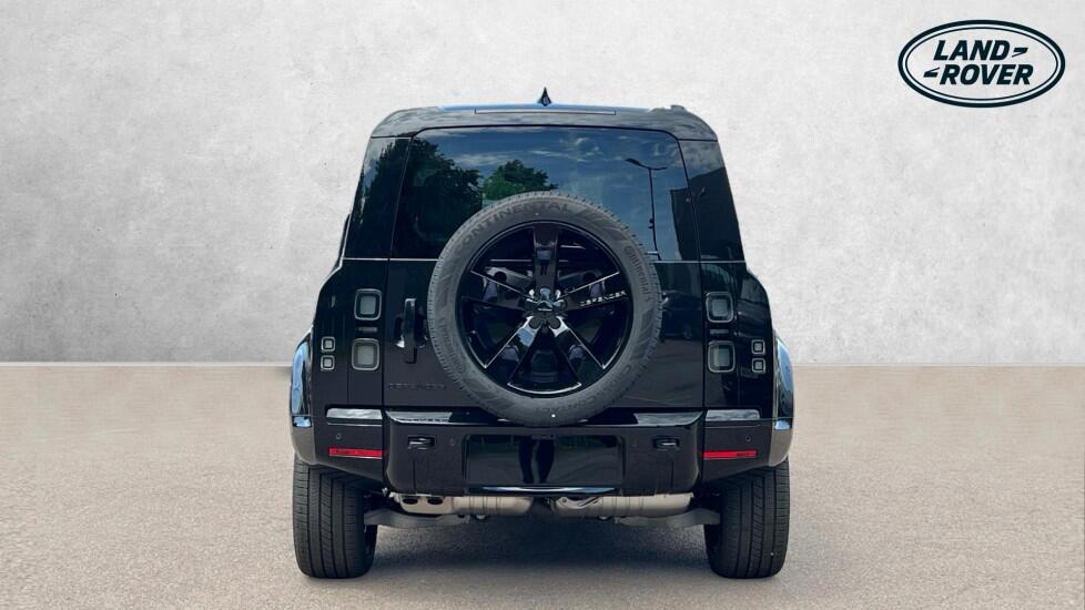 Land Rover Defender view 6