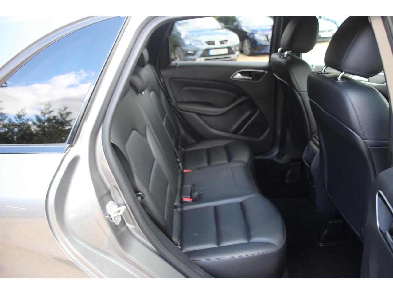 Mercedes-Benz B-Class view 14