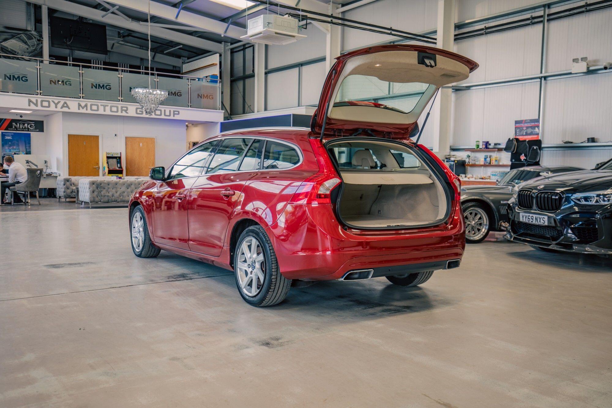 Volvo V60 view 32