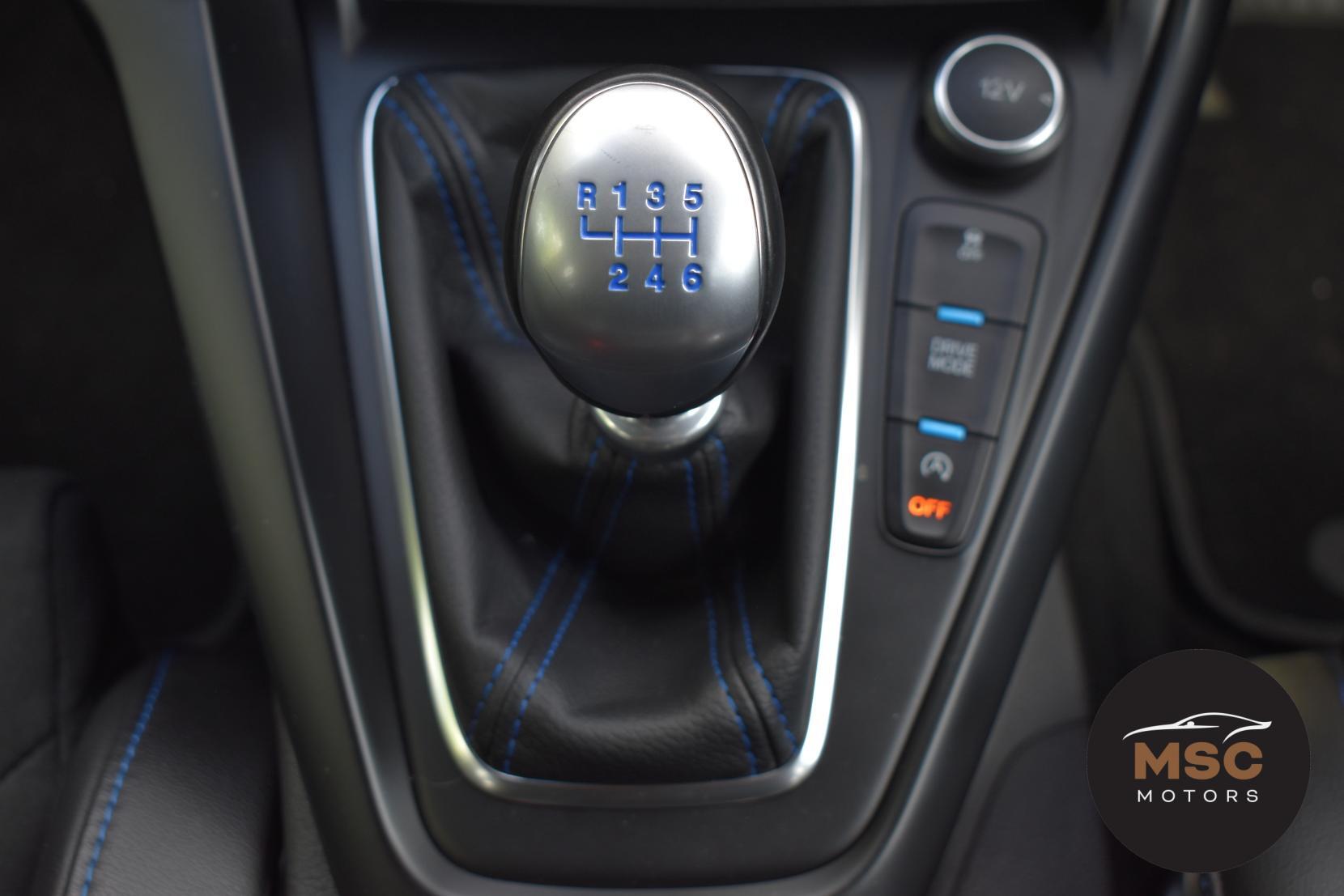Ford Focus view 40