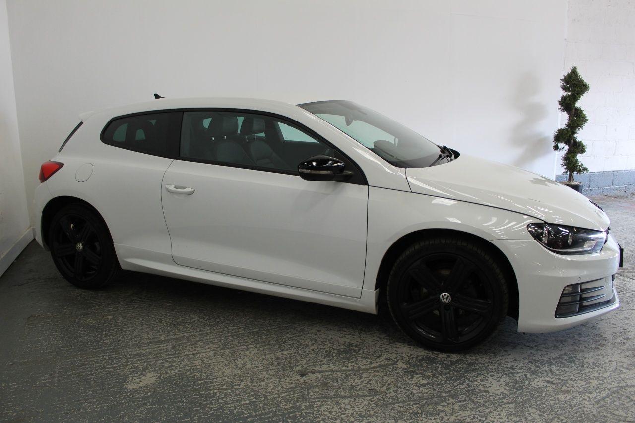 Volkswagen Scirocco view 4