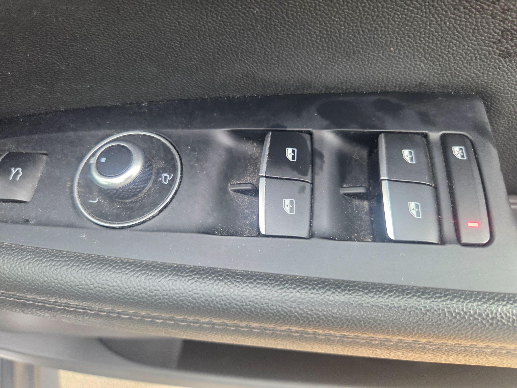 Alfa Romeo Stelvio view 23