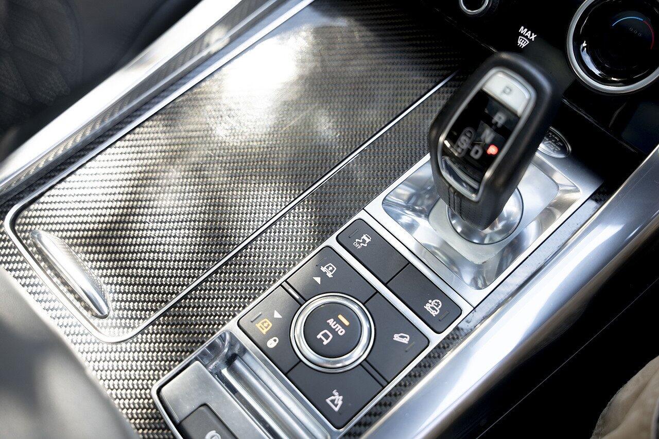 Land Rover Range Rover Sport view 10
