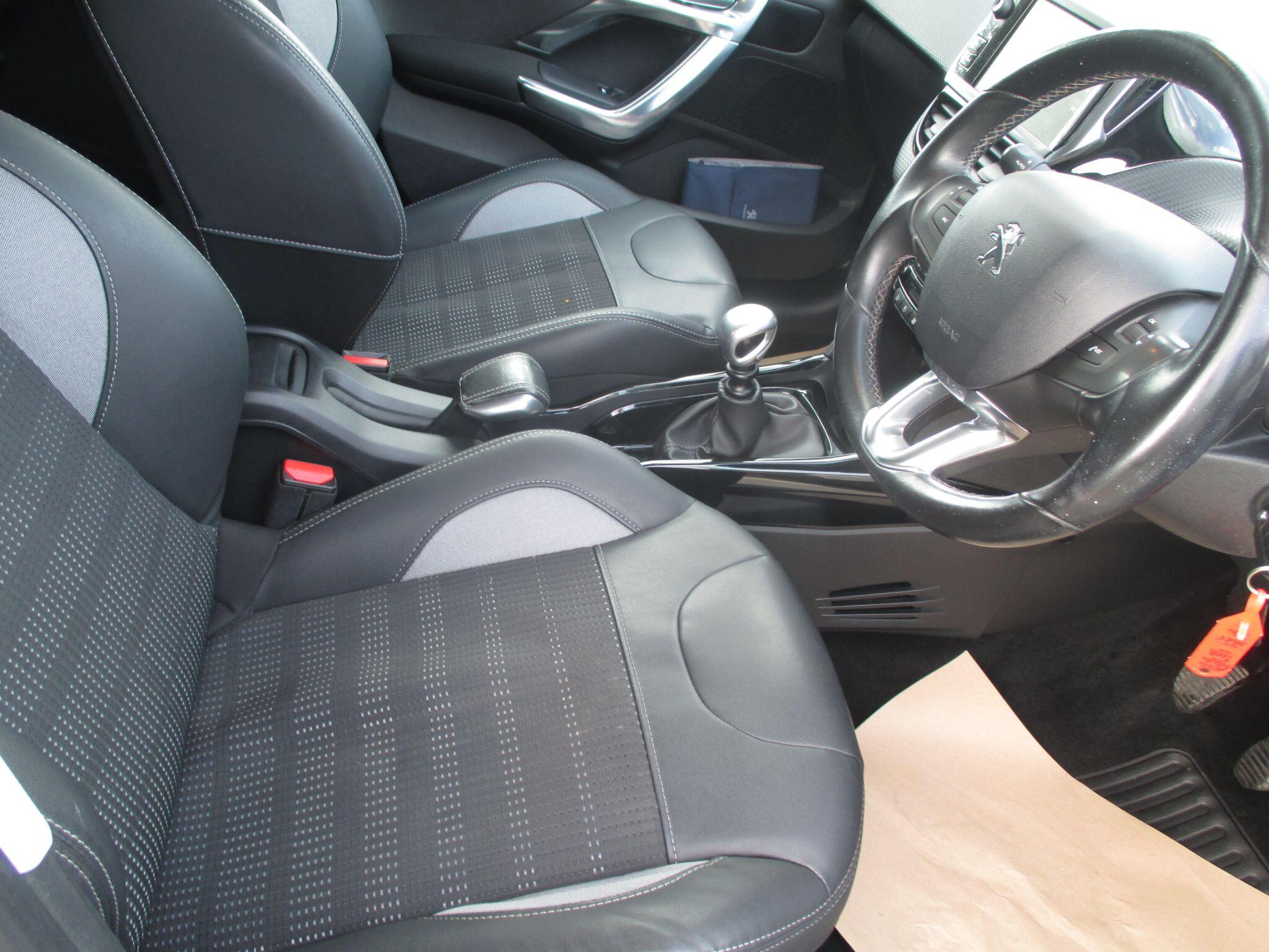 Peugeot 2008 view 23