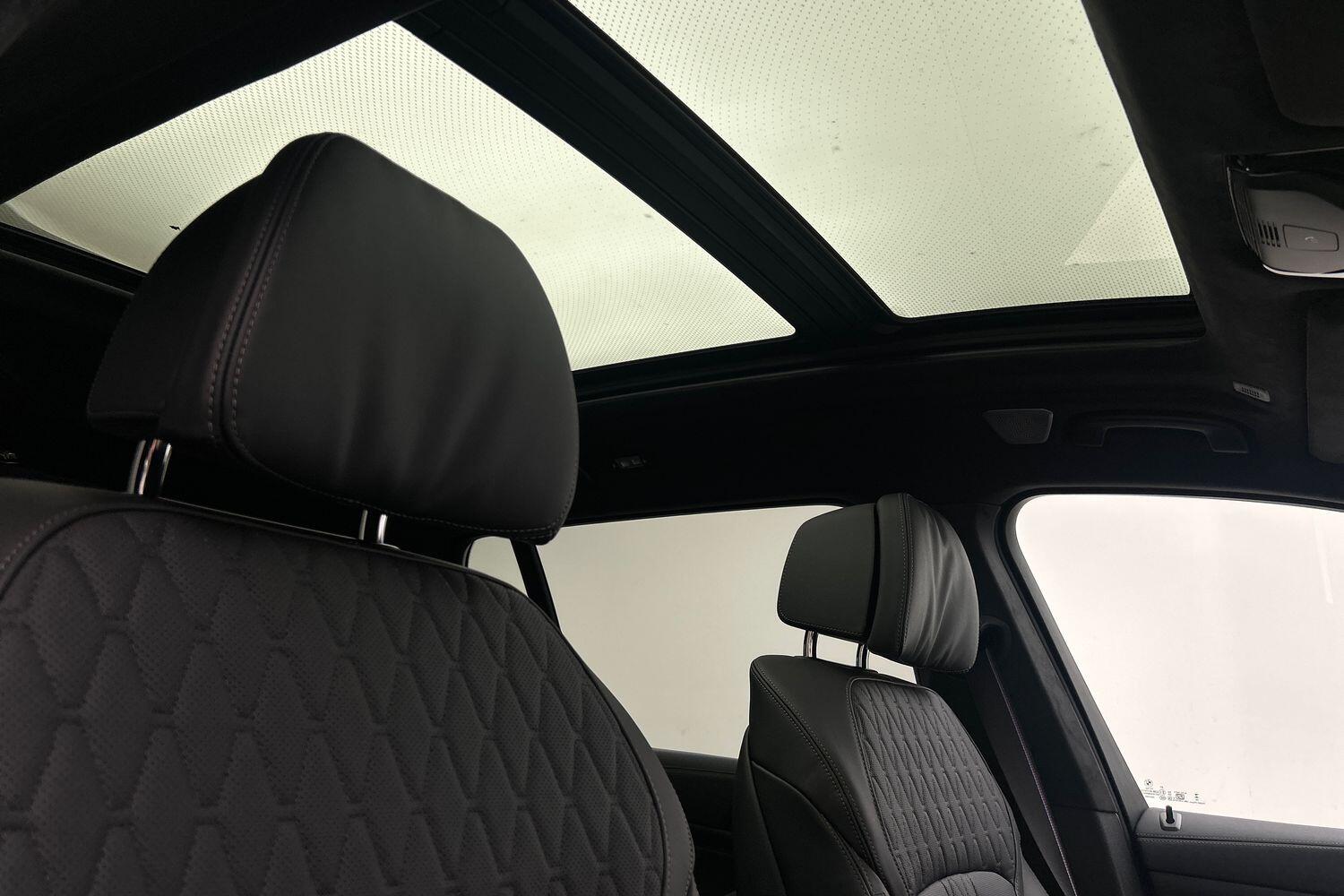 BMW X7 view 23