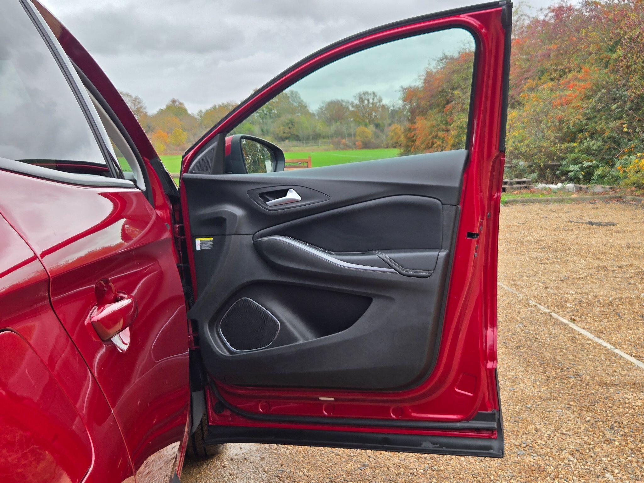 2018 Vauxhall Grandland X 1.6 Turbo D BlueInjection Elite Nav Auto Euro 6 (s/s) 5dr • 63,000 miles image 27