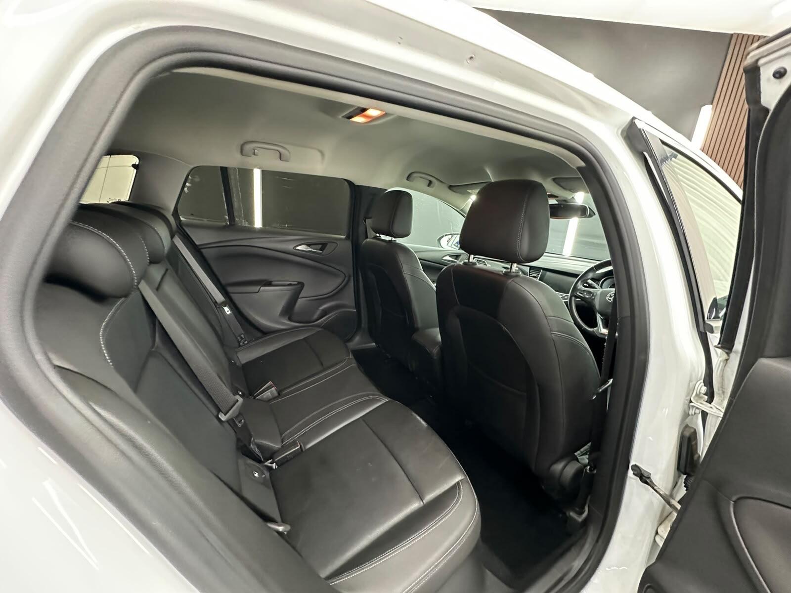 Vauxhall Astra view 24