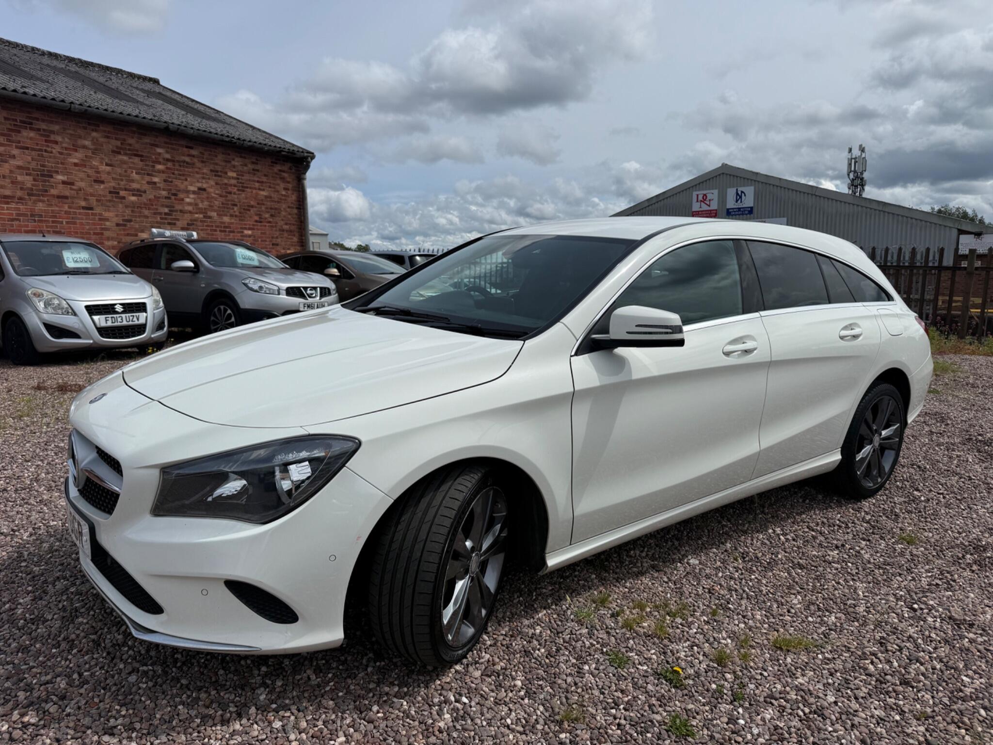 Mercedes-Benz Cla view 19
