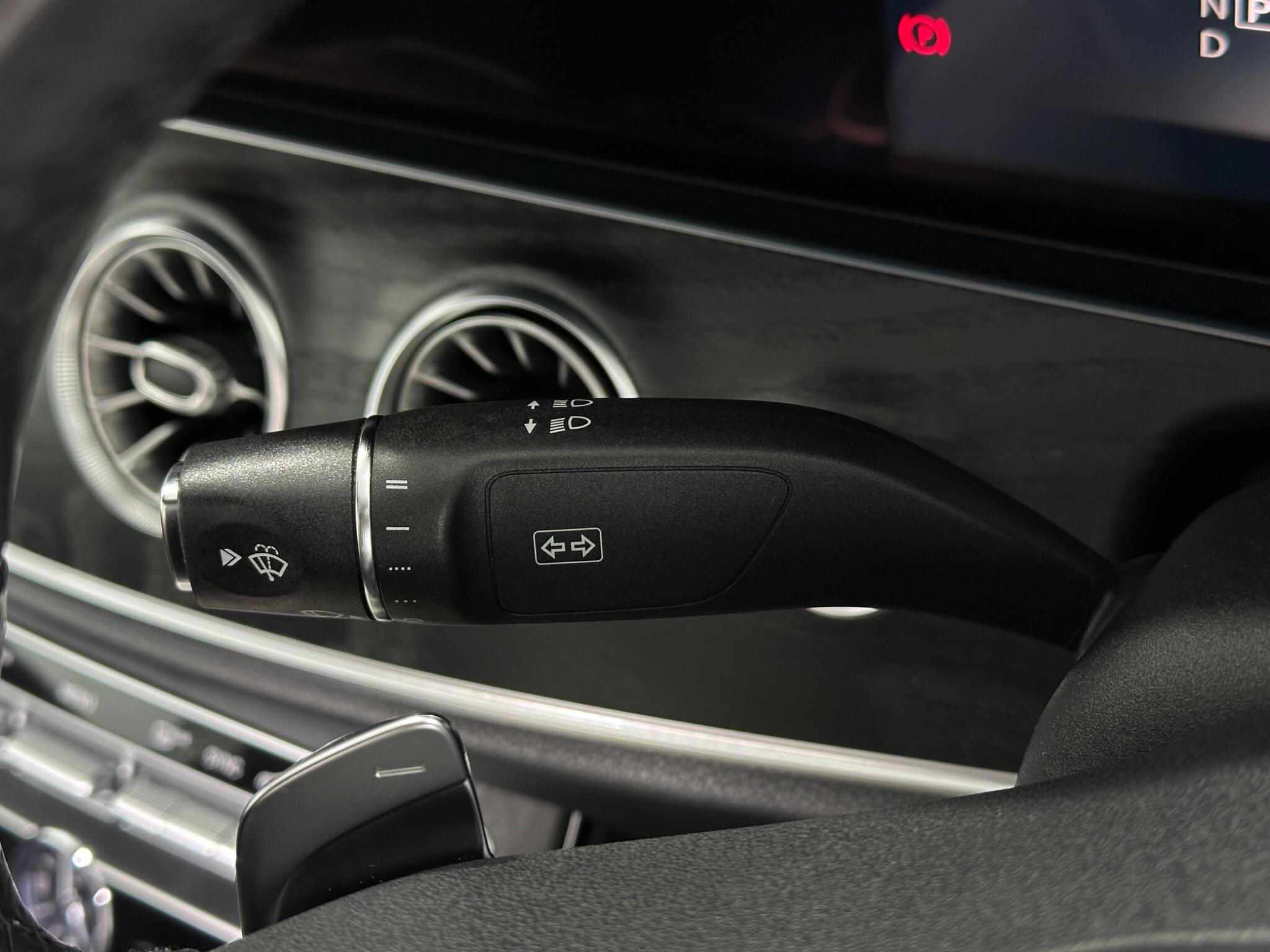Mercedes-Benz E-Class view 14