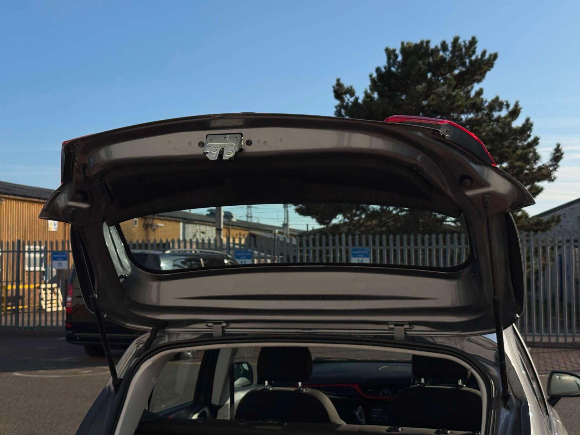 Vauxhall Corsa view 33