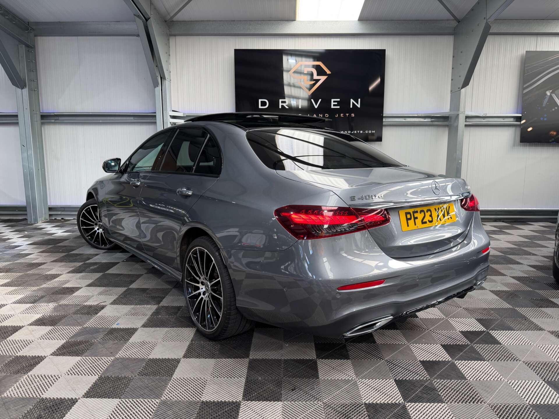 Mercedes-Benz E Class view 3