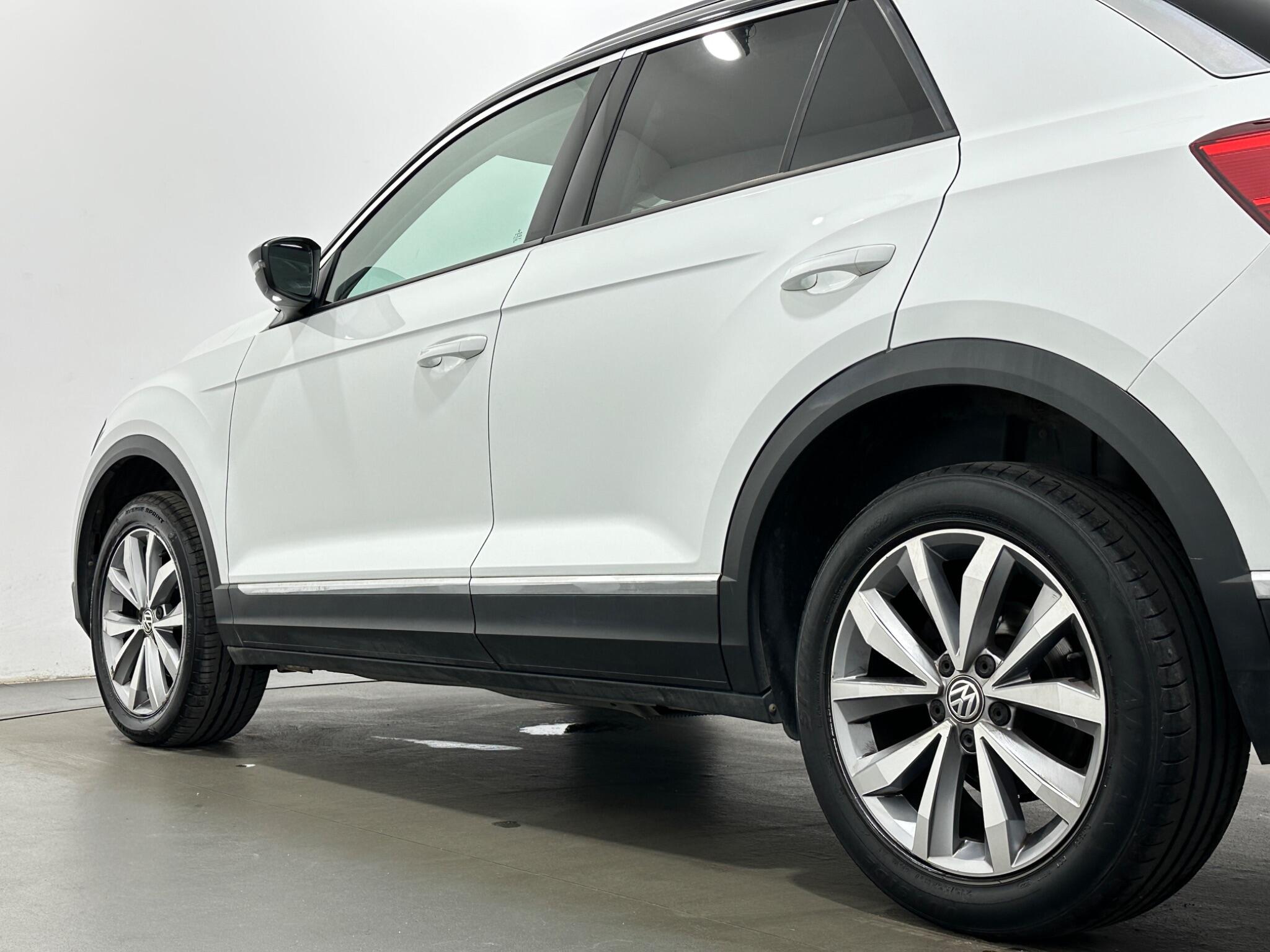 Volkswagen T-Roc view 48