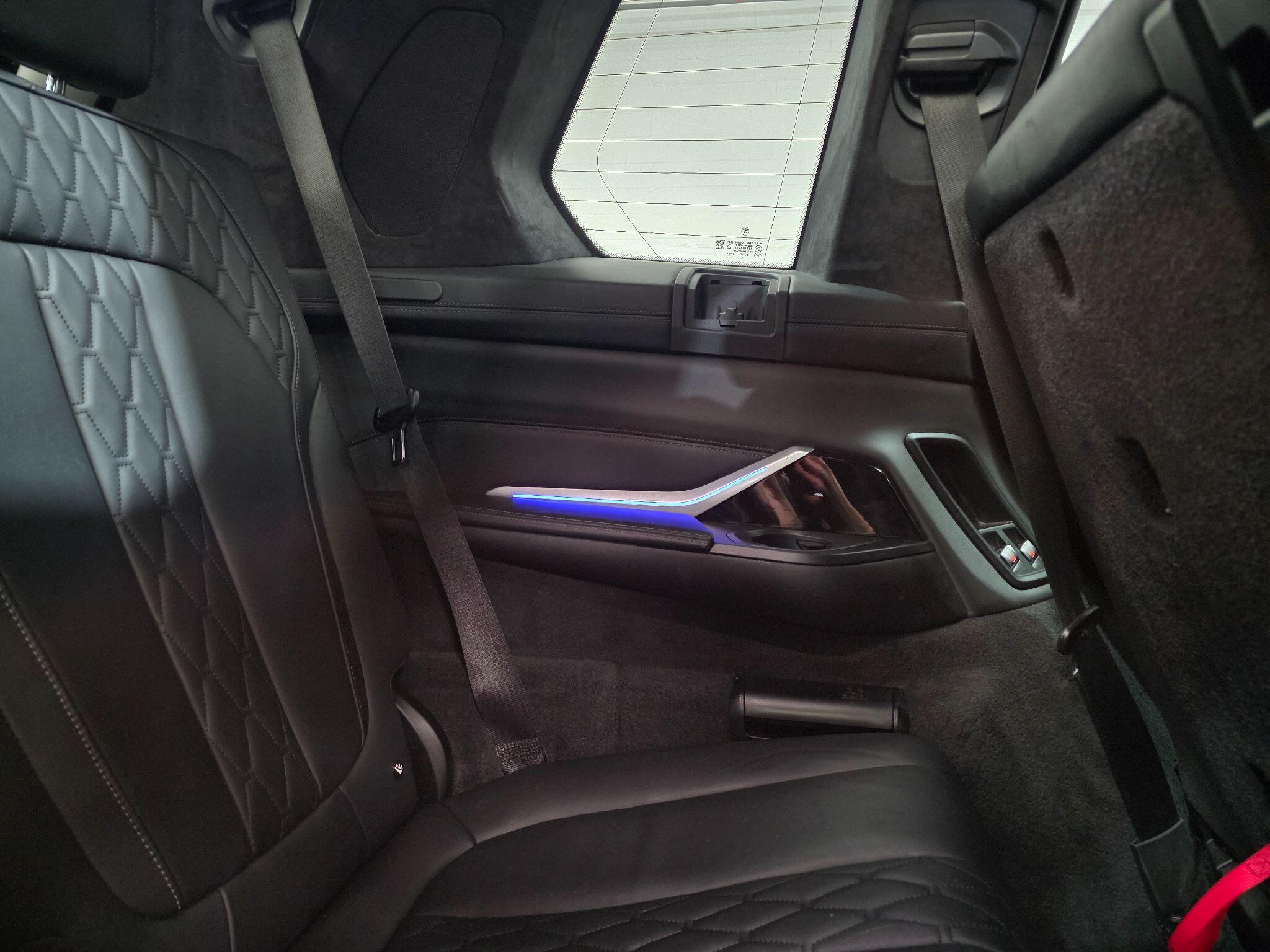 BMW X7 view 48