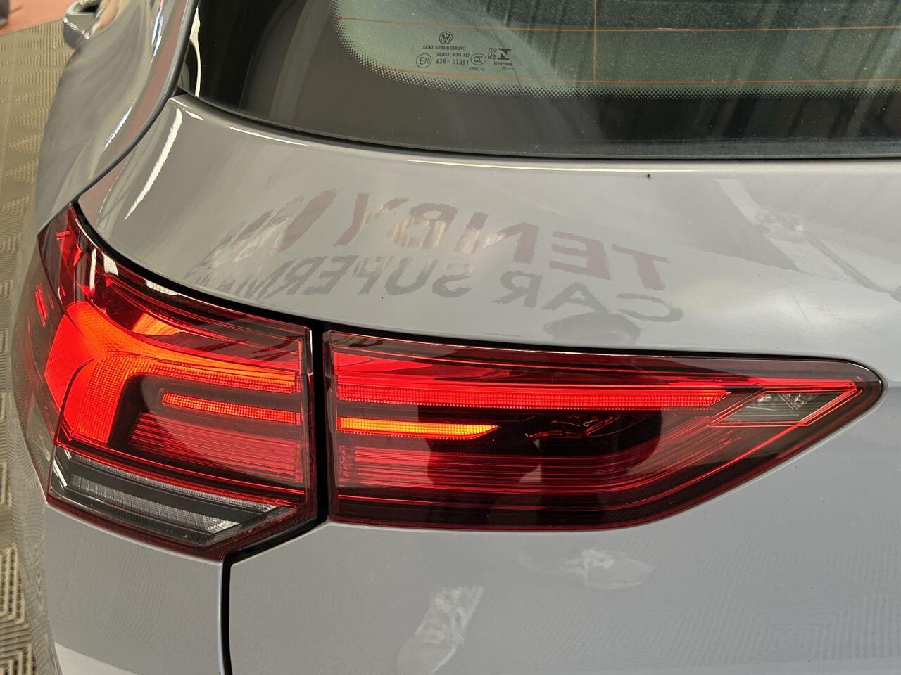 Volkswagen Golf view 22