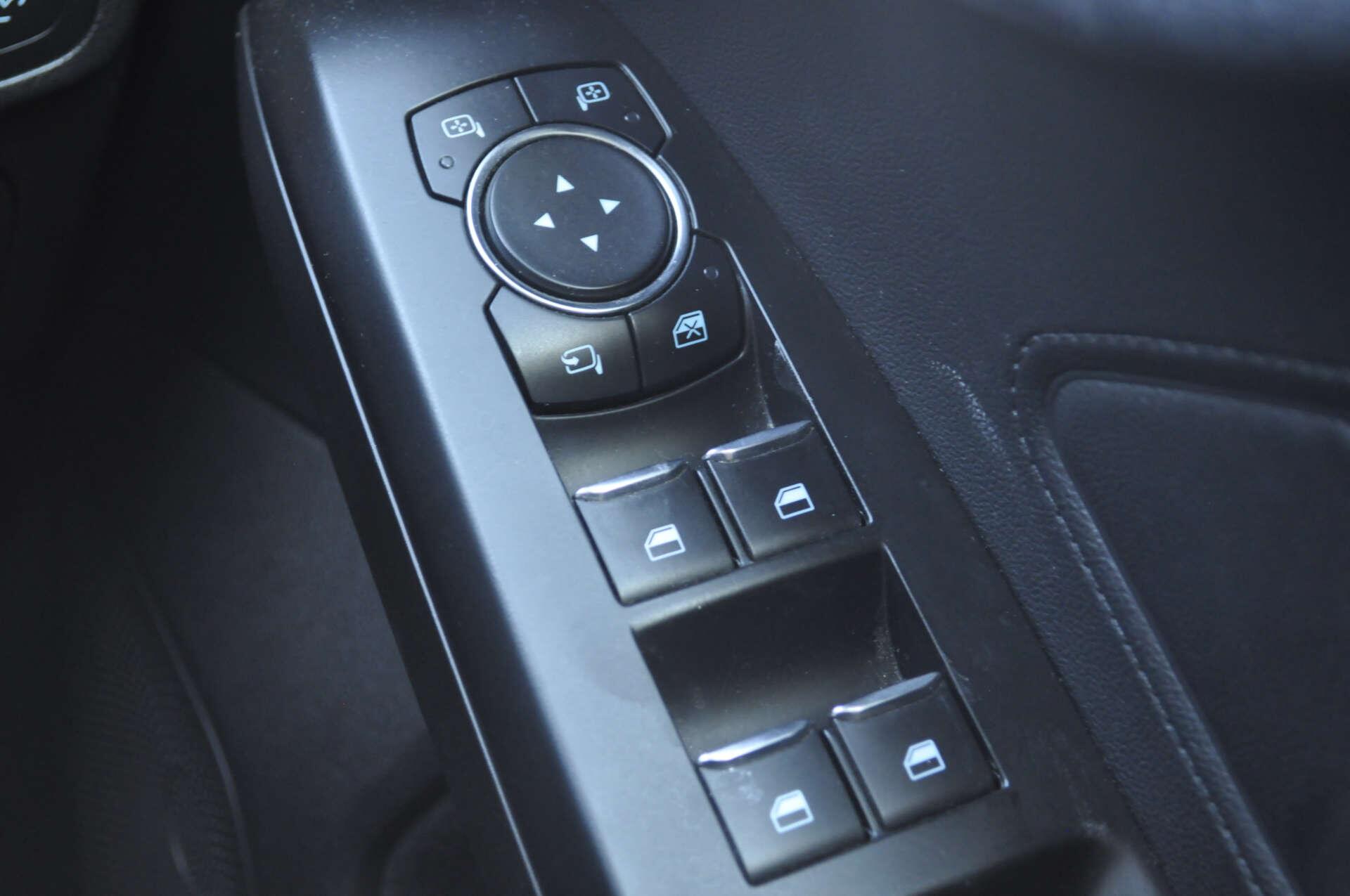 Ford Focus view 26