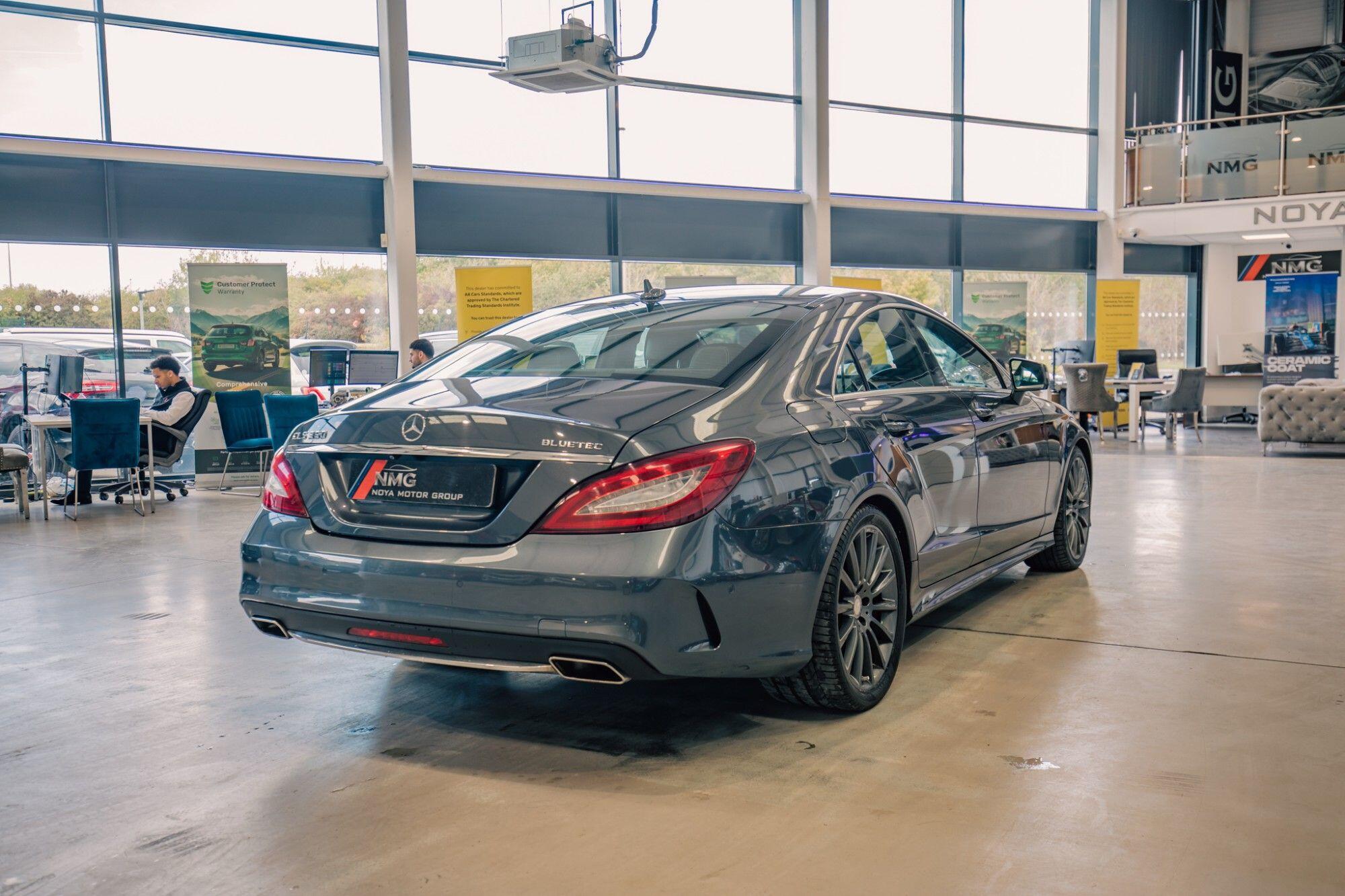 Mercedes-Benz CLS view 29