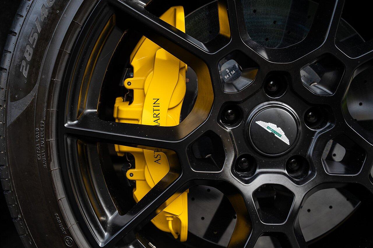 Aston Martin DBX view 6