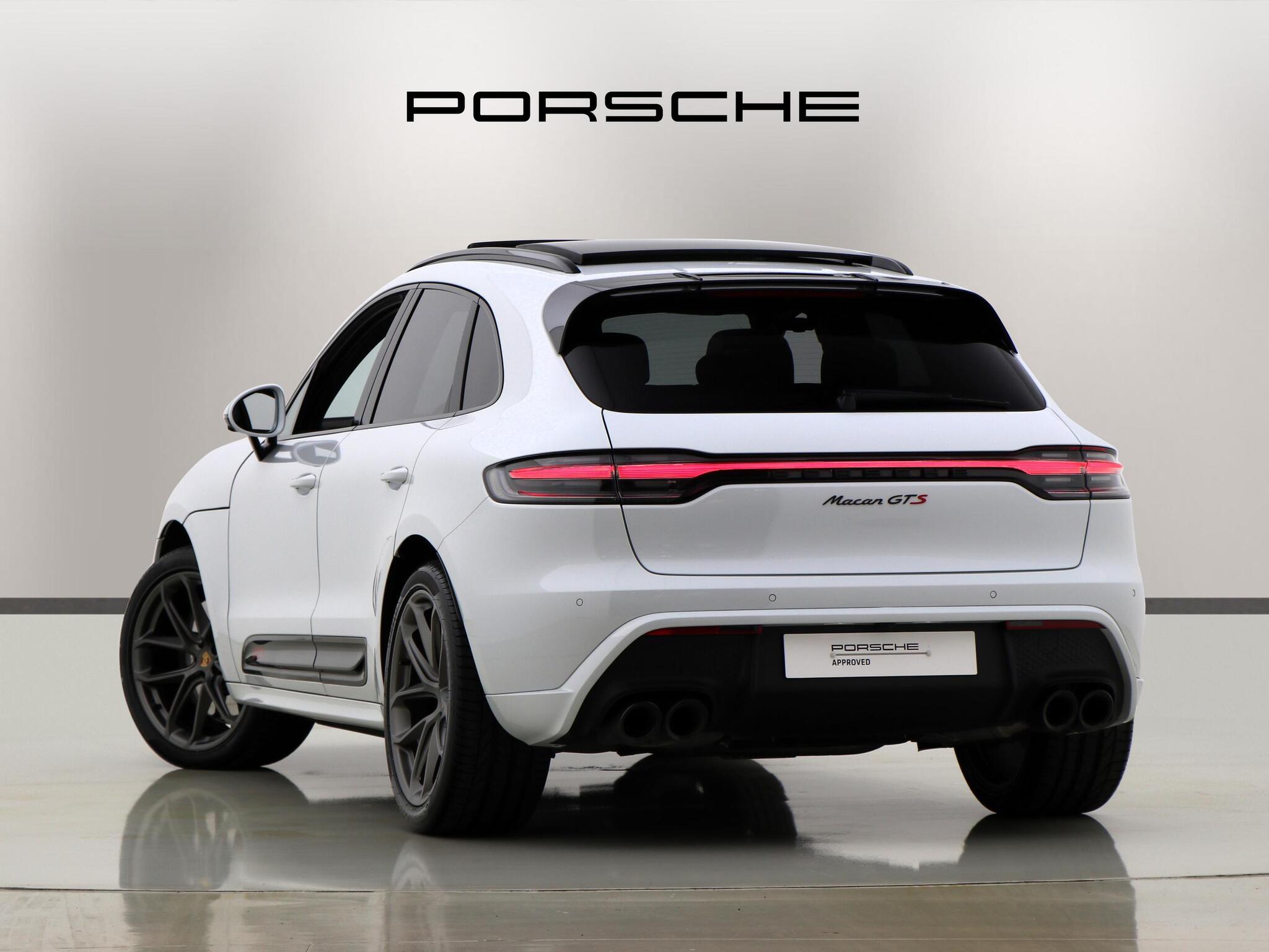 Porsche Macan view 2