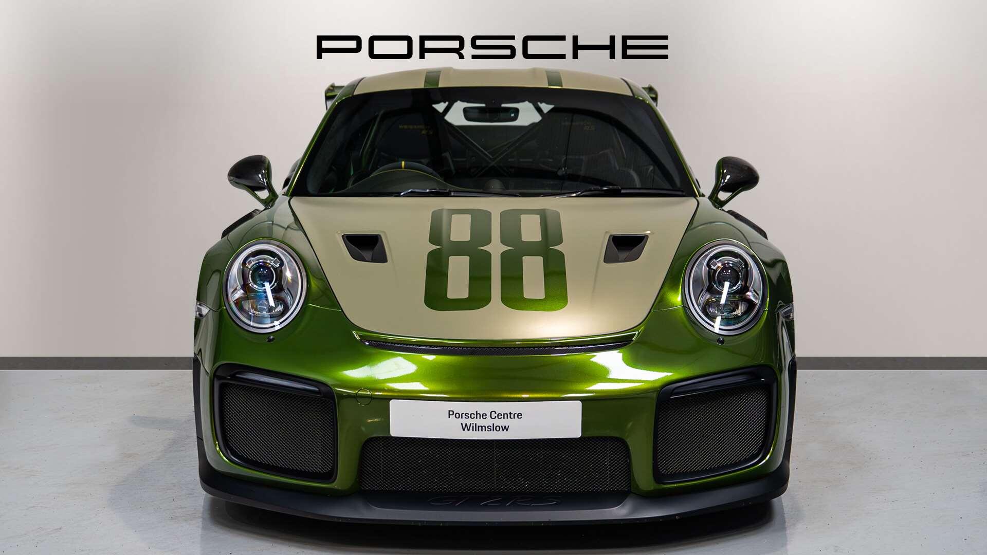 Porsche 911 view 9