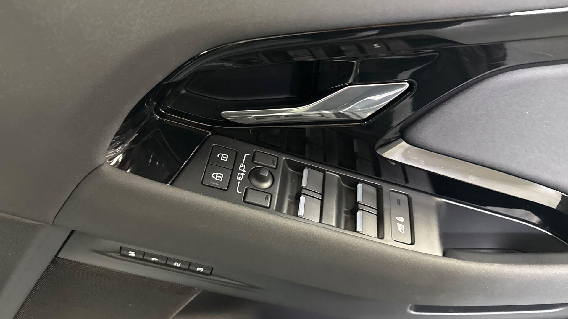 Land Rover Range Rover Evoque view 24