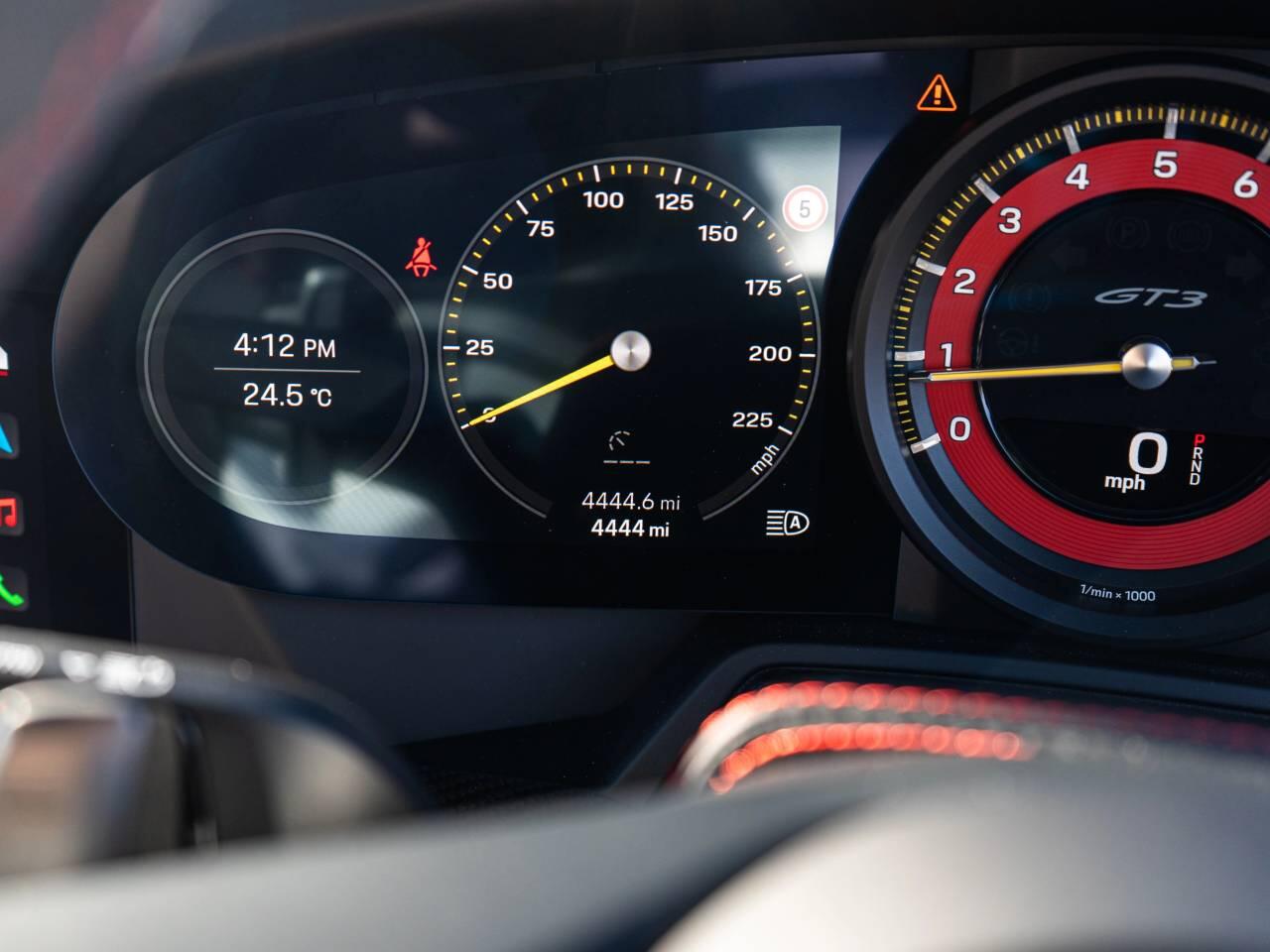 Porsche 911 view 37