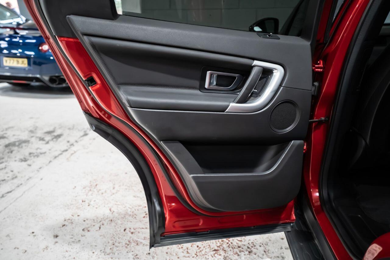 Land Rover Discovery Sport view 19