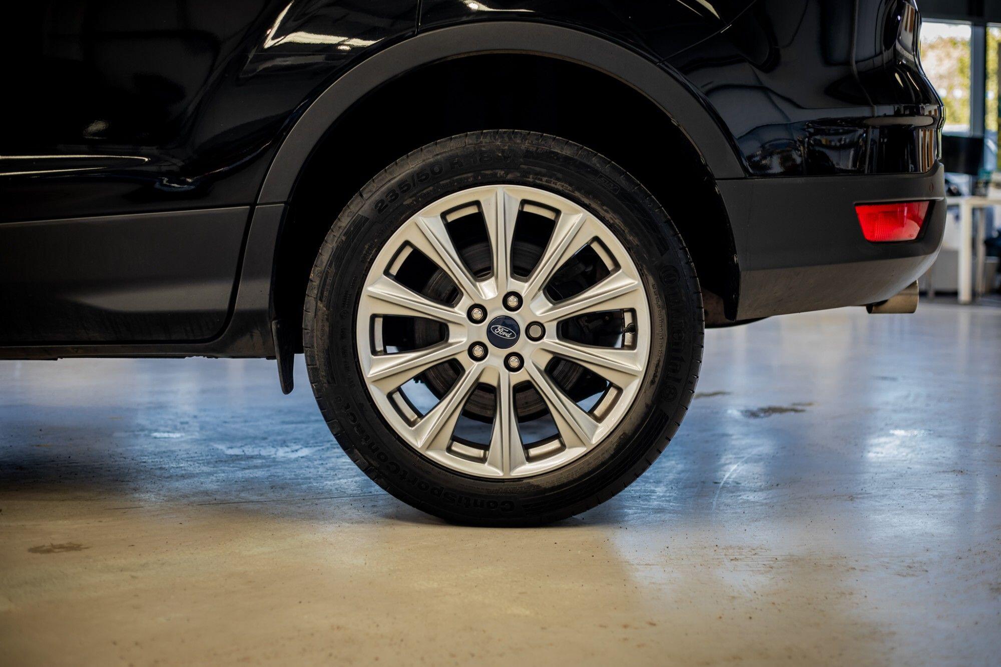 Ford Kuga view 6