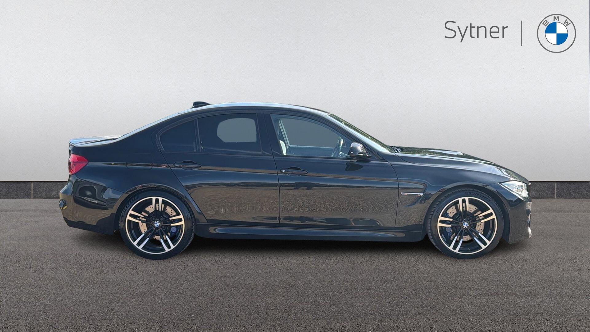 BMW M3 view 3