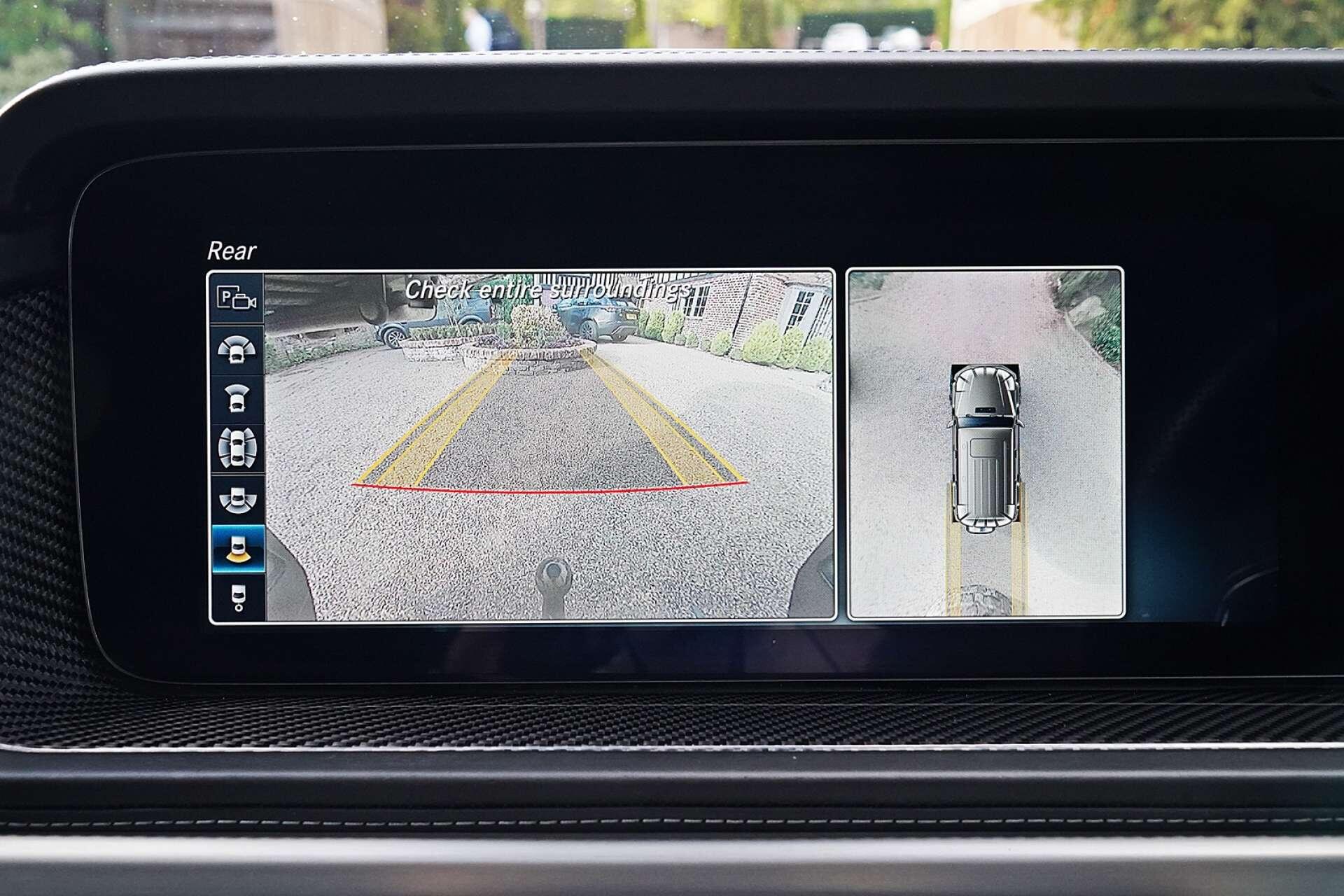 Mercedes-Benz G-Class view 32