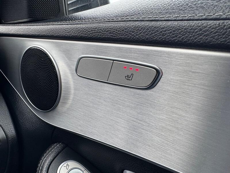 Mercedes-Benz C Class view 31